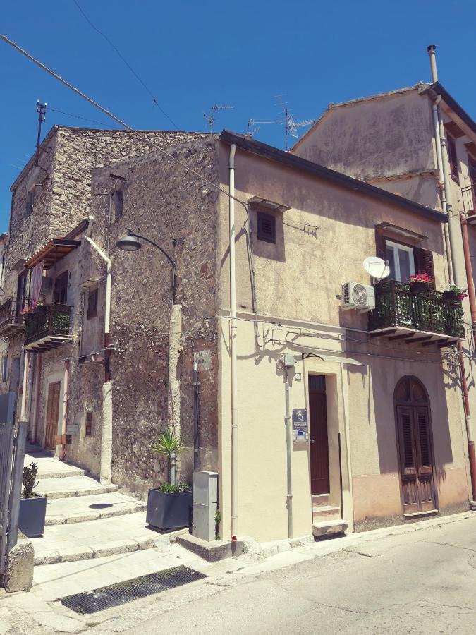 Affittacamere Guest House Piana Degli Albanesi Piana Degli Albanesi